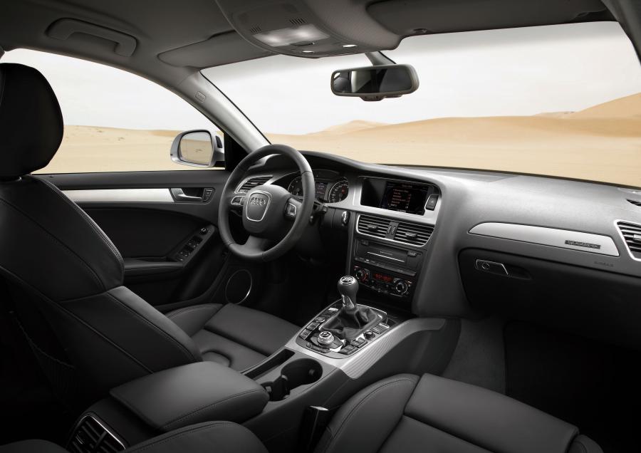 Торпедо Audi A4 Allroad 2.0T Quattro (B8, 8K) 2009 года  (фото 38 из 47)